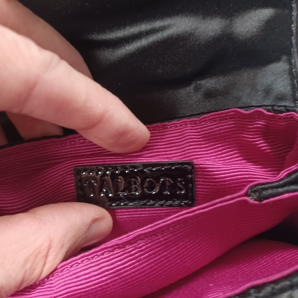 Talbots Black Purse with Gold Chain shoulder bag or crossbody 5" × 5 - Picture 8 of 10